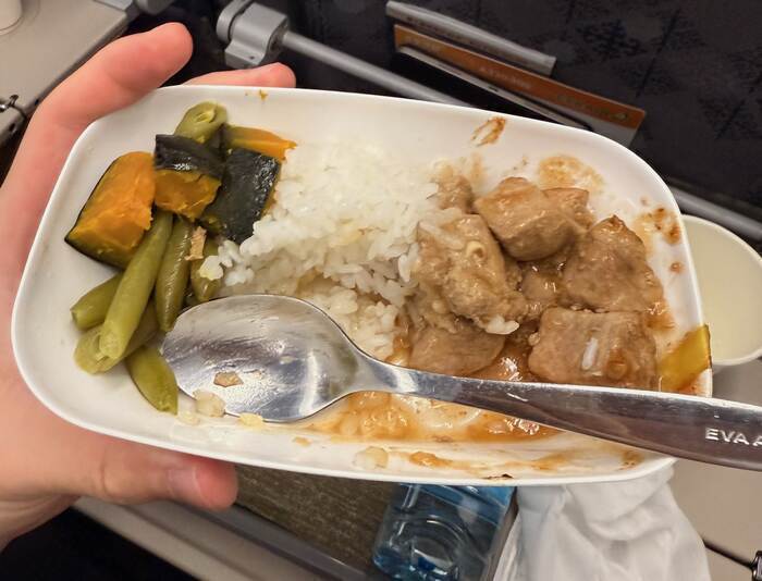 吃到一半的飛機餐
